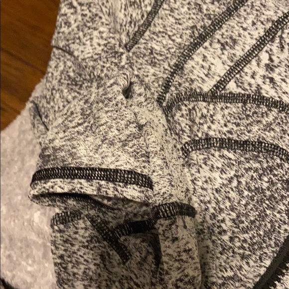 Lululemon Jacket - Picture 5 of 5